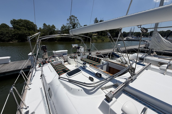 Brer Fox 47ft Beneteau Yacht For Sale