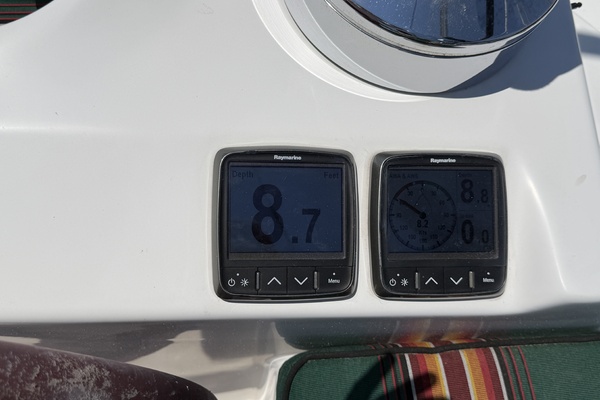 Brer Fox 47ft Beneteau Yacht For Sale