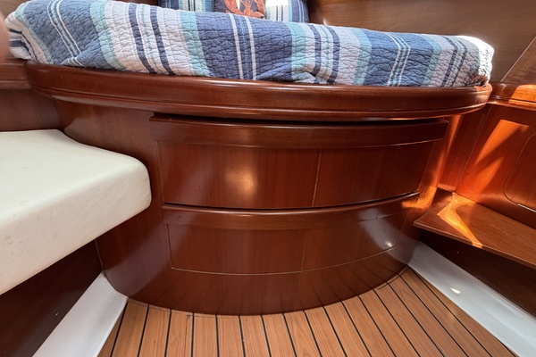 Brer Fox 47ft Beneteau Yacht For Sale