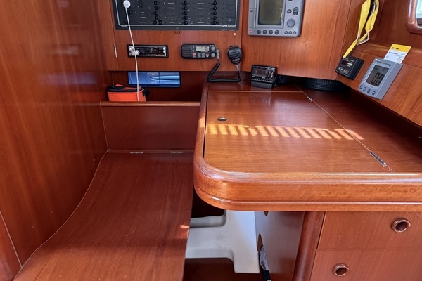 Brer Fox 47ft Beneteau Yacht For Sale