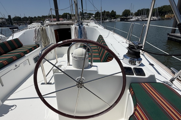 Brer Fox 47ft Beneteau Yacht For Sale