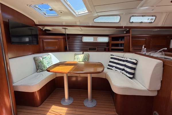 Brer Fox 47ft Beneteau Yacht For Sale