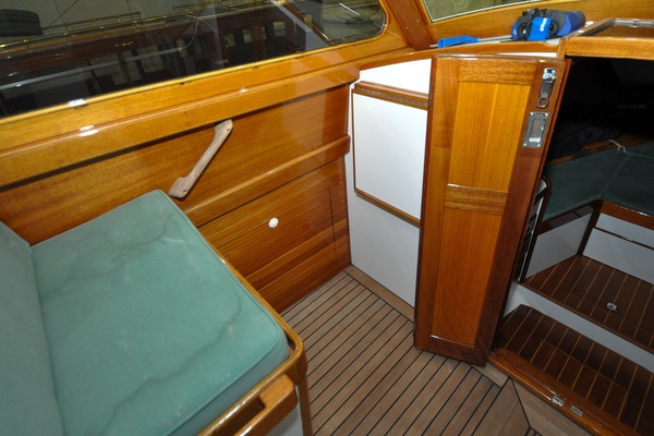 Halcyone 30ft Lyman Morse Yacht For Sale
