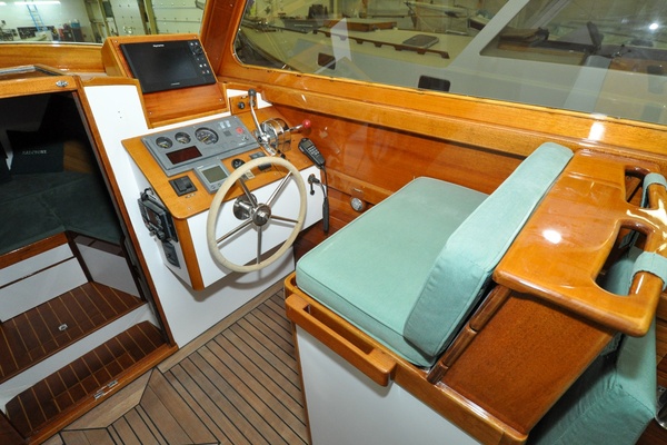 Halcyone 30ft Lyman Morse Yacht For Sale
