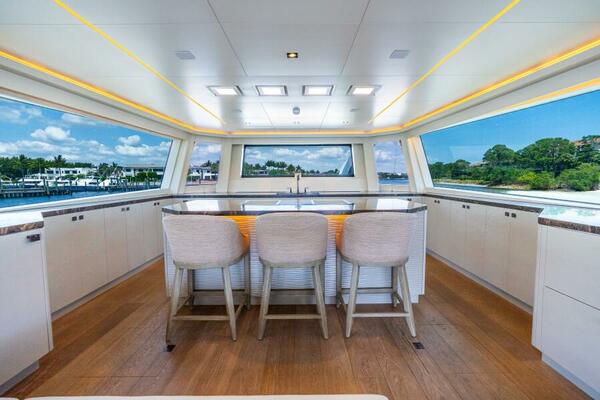2019Van der Valk 90 ft LeVen 90   LADY SADIE