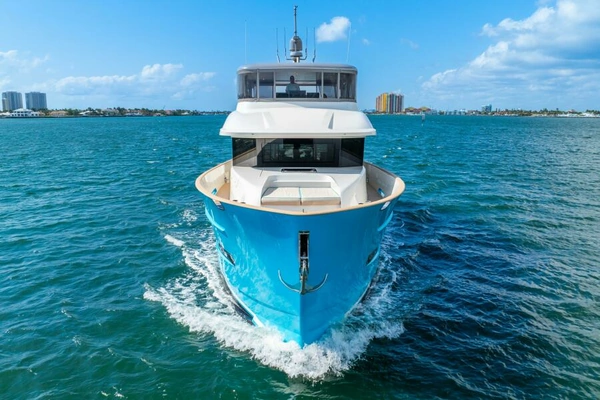 2019 Van der Valk 90