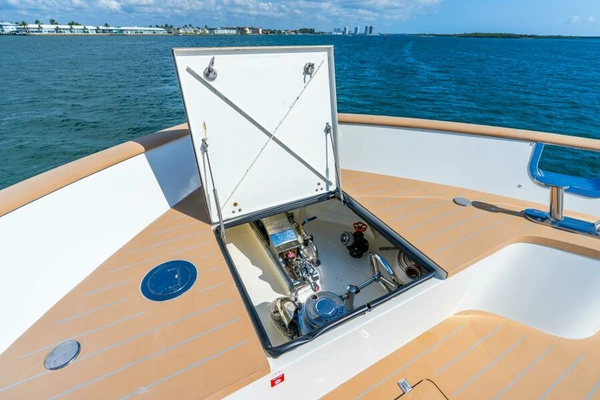 2019 Van der Valk 90