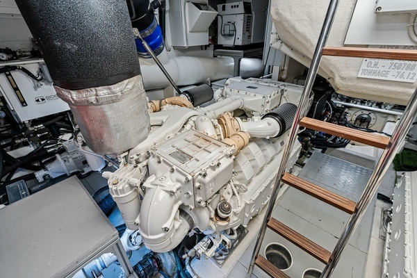 Ferretti Yachts 850 Motoryacht Yacht For Sale
