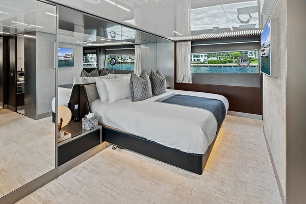 ALTER EGO 85ft Ferretti Yachts Yacht For Sale