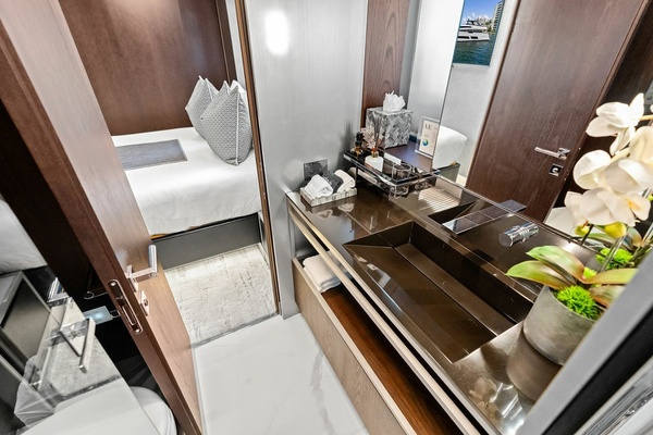 ALTER EGO 85ft Ferretti Yachts Yacht For Sale