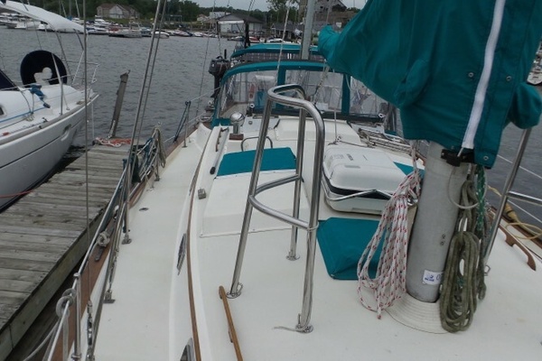 Unabated 42ft Pearson Yacht For Sale