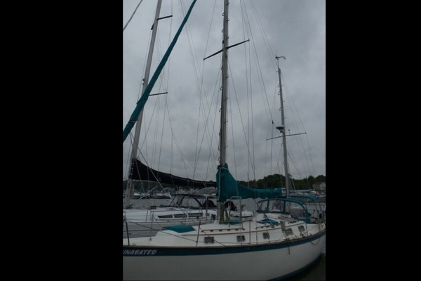 Unabated 42ft Pearson Yacht For Sale