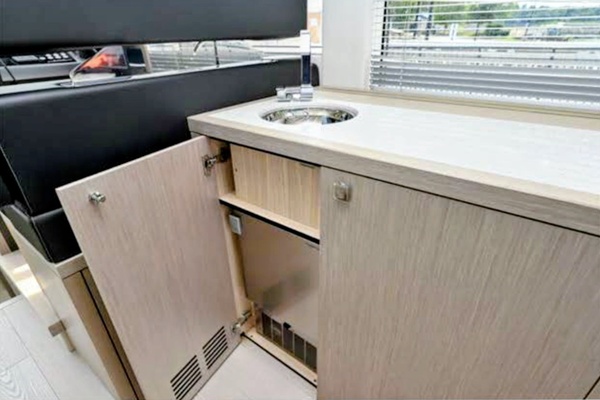 The Second Mouse Gets The Cheese 50ft Sunseeker Yacht For Sale