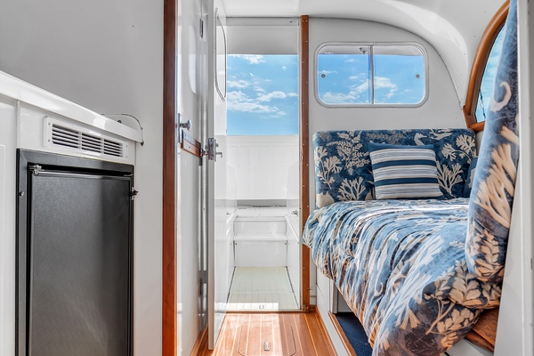 Pic s Kicks 31ft Bertram Yacht For Sale