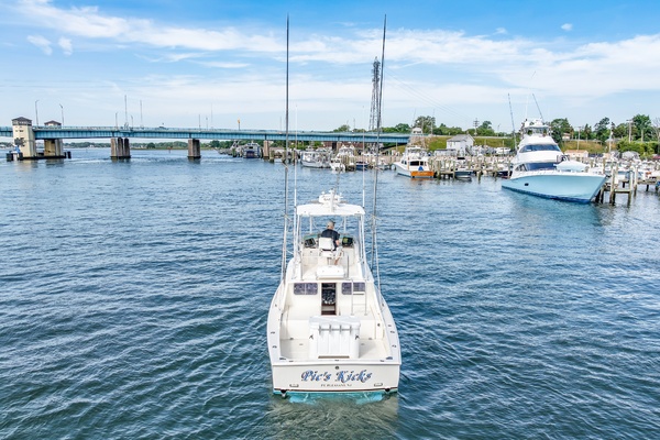 Pic s Kicks 31ft Bertram Yacht For Sale