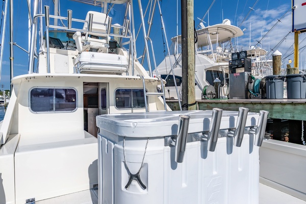 Pic s Kicks 31ft Bertram Yacht For Sale