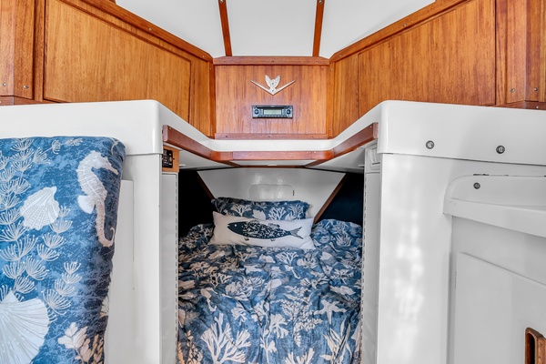 Pic s Kicks 31ft Bertram Yacht For Sale