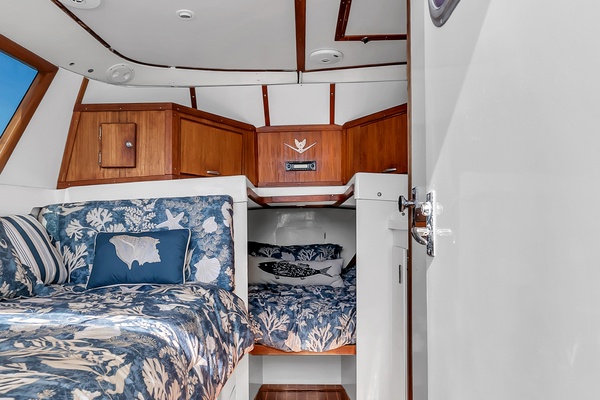 Pic s Kicks 31ft Bertram Yacht For Sale