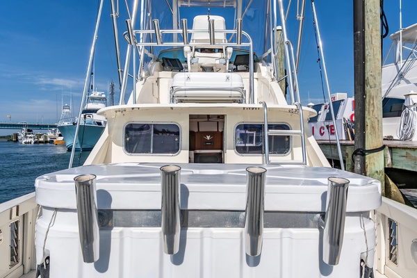 Pic s Kicks 31ft Bertram Yacht For Sale