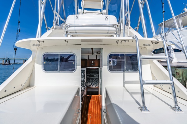 Pic s Kicks 31ft Bertram Yacht For Sale