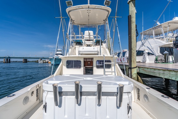 Pic s Kicks 31ft Bertram Yacht For Sale