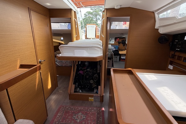 Cinnamon Girl 44ft Jeanneau Yacht For Sale
