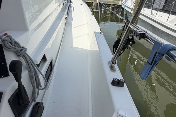 Cinnamon Girl 44ft Jeanneau Yacht For Sale
