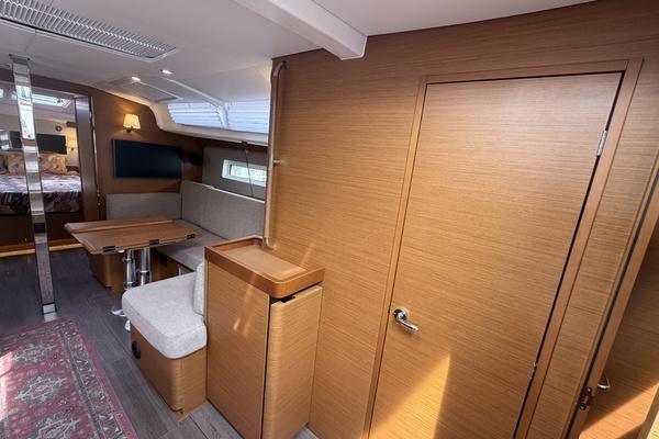 Cinnamon Girl 44ft Jeanneau Yacht For Sale