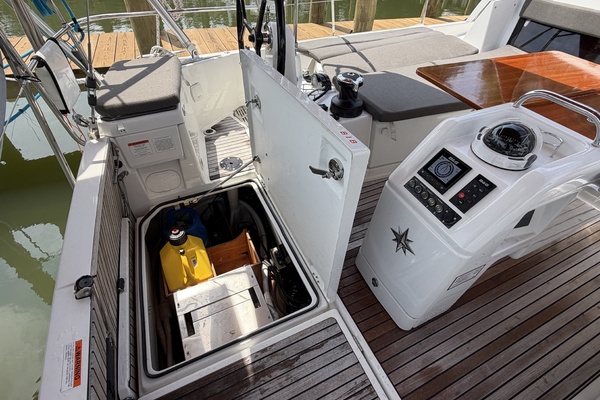 Cinnamon Girl 44ft Jeanneau Yacht For Sale