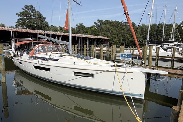 Cinnamon Girl 44ft Jeanneau Yacht For Sale