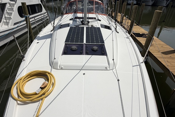 Cinnamon Girl 44ft Jeanneau Yacht For Sale