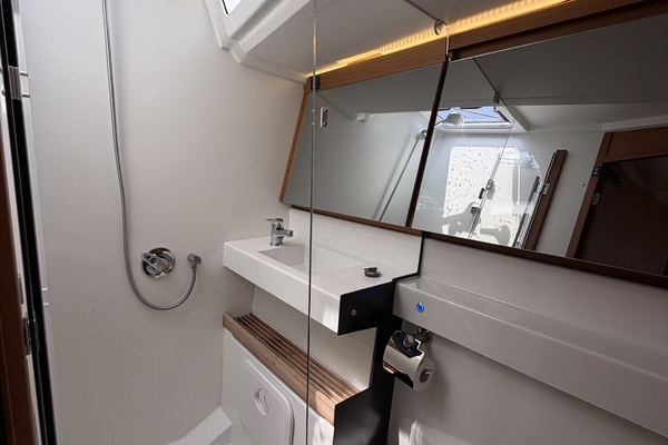 Cinnamon Girl 44ft Jeanneau Yacht For Sale