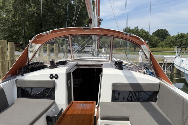 Cinnamon Girl 44ft Jeanneau Yacht For Sale