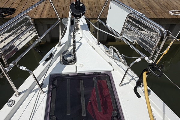 Cinnamon Girl 44ft Jeanneau Yacht For Sale