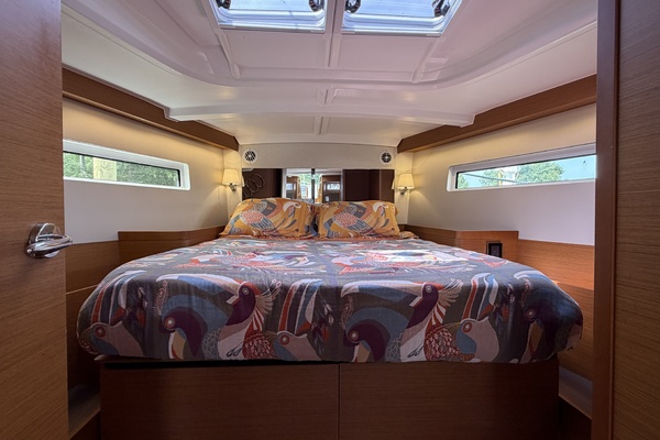 Cinnamon Girl 44ft Jeanneau Yacht For Sale