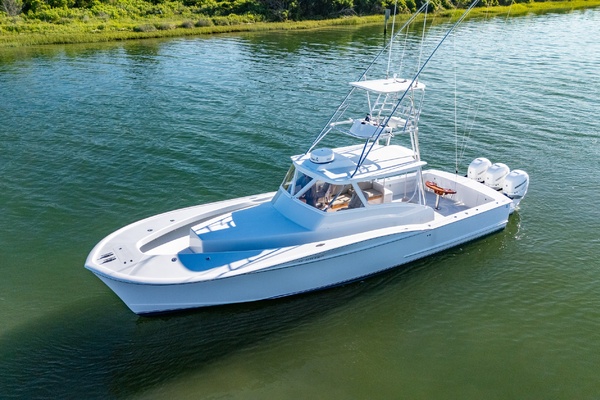 FLYING LOW 41ft Custom Carolina Yacht For Sale