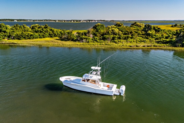 FLYING LOW 41ft Custom Carolina Yacht For Sale