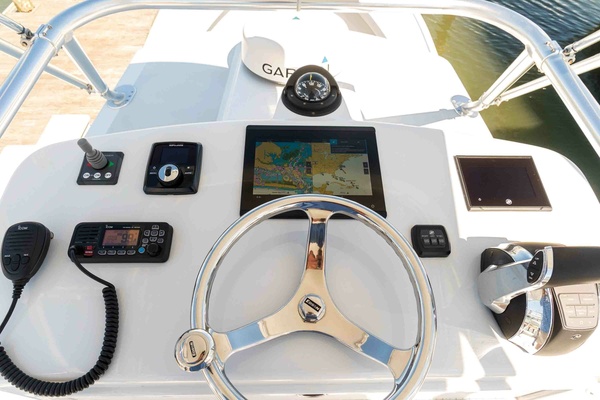 FLYING LOW 41ft Custom Carolina Yacht For Sale