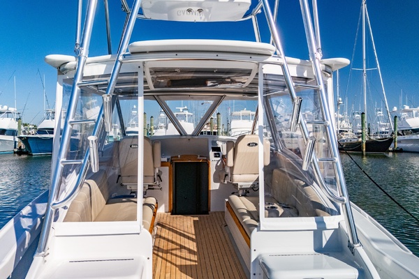 FLYING LOW 41ft Custom Carolina Yacht For Sale