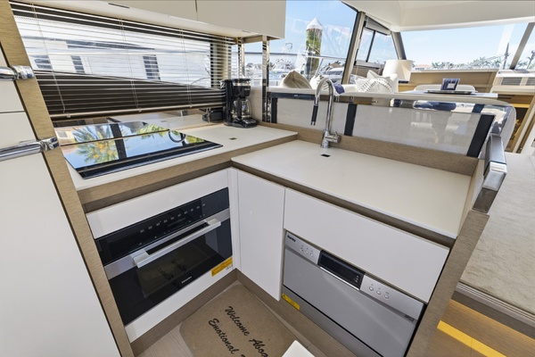 Emotional Rescue 9 53ft Prestige Yacht For Sale
