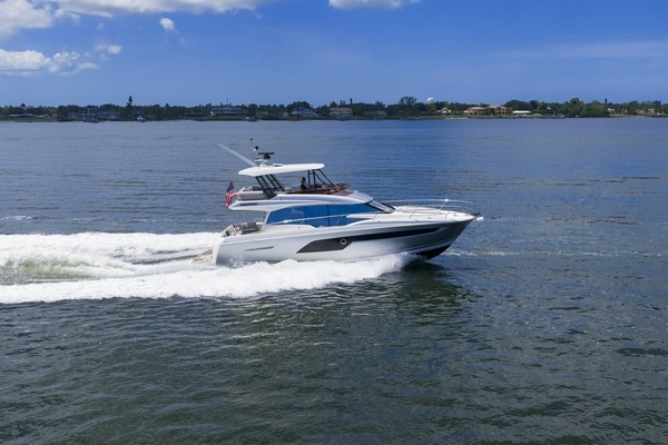 Prestige 52 Fly Yacht For Sale