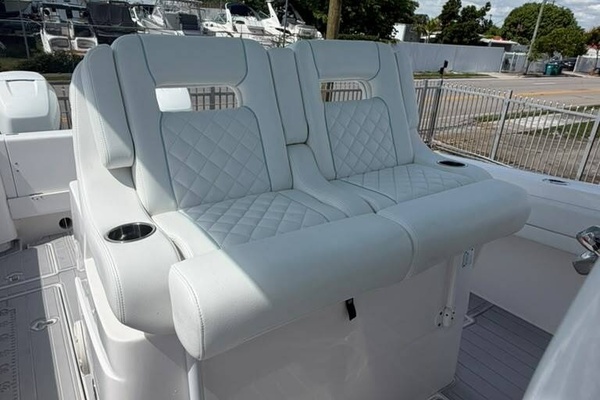 38ft Intrepid Yacht For Sale