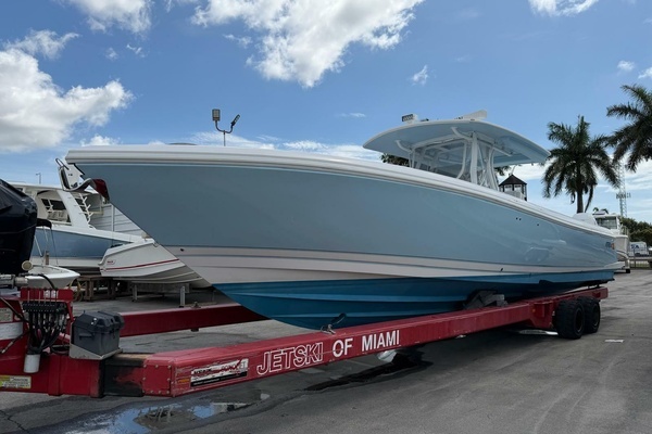 2020 Intrepid 38