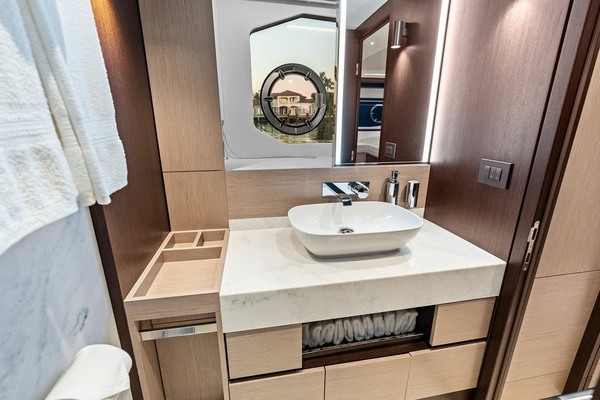 ELLIGANCE 68ft Sunseeker Yacht For Sale