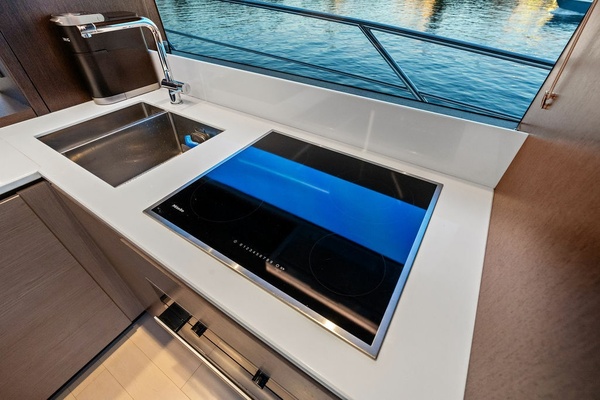 ELLIGANCE 68ft Sunseeker Yacht For Sale