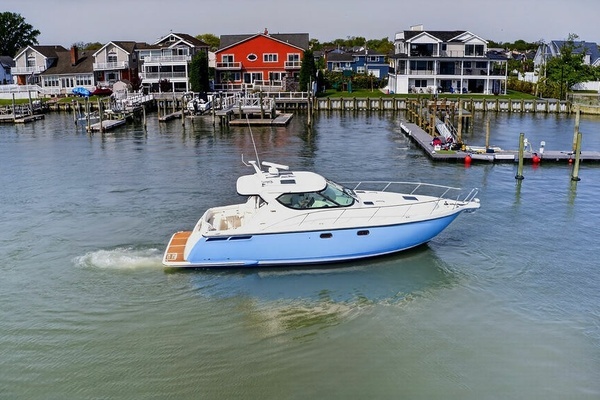 2006 Tiara Yachts 43