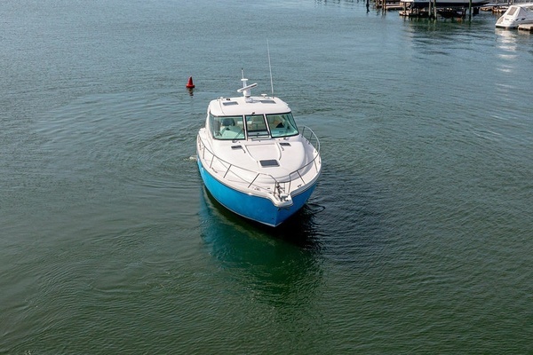 2006 Tiara Yachts 43