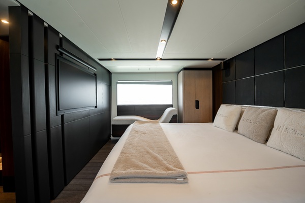 82ft Astondoa Yacht For Sale