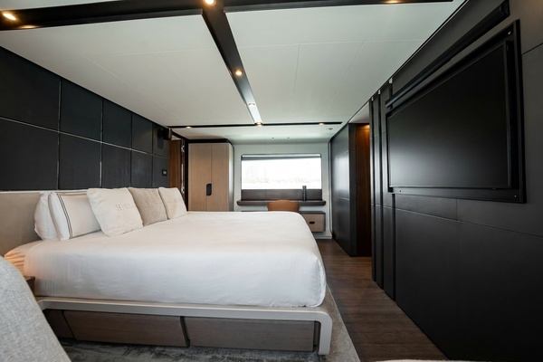 82ft Astondoa Yacht For Sale