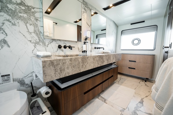 82ft Astondoa Yacht For Sale